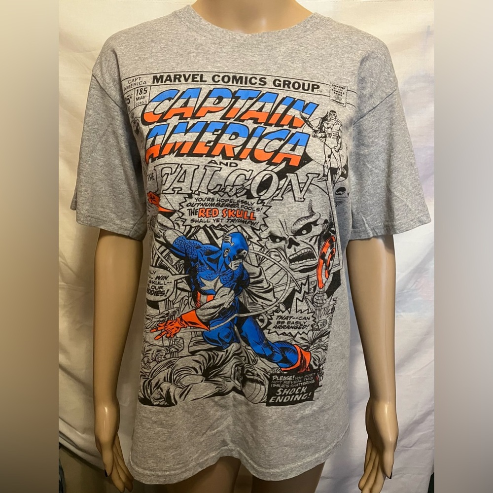 Juniors Medium Grey Marvel Captain America Tee